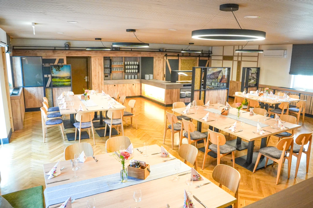 Neu renovierter Saal im Landgasthof Jossatal