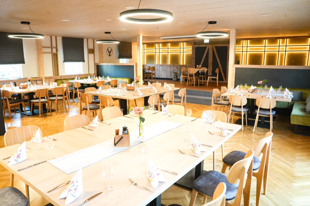 Saal im Landgasthof Jossatal – Buffetbereich